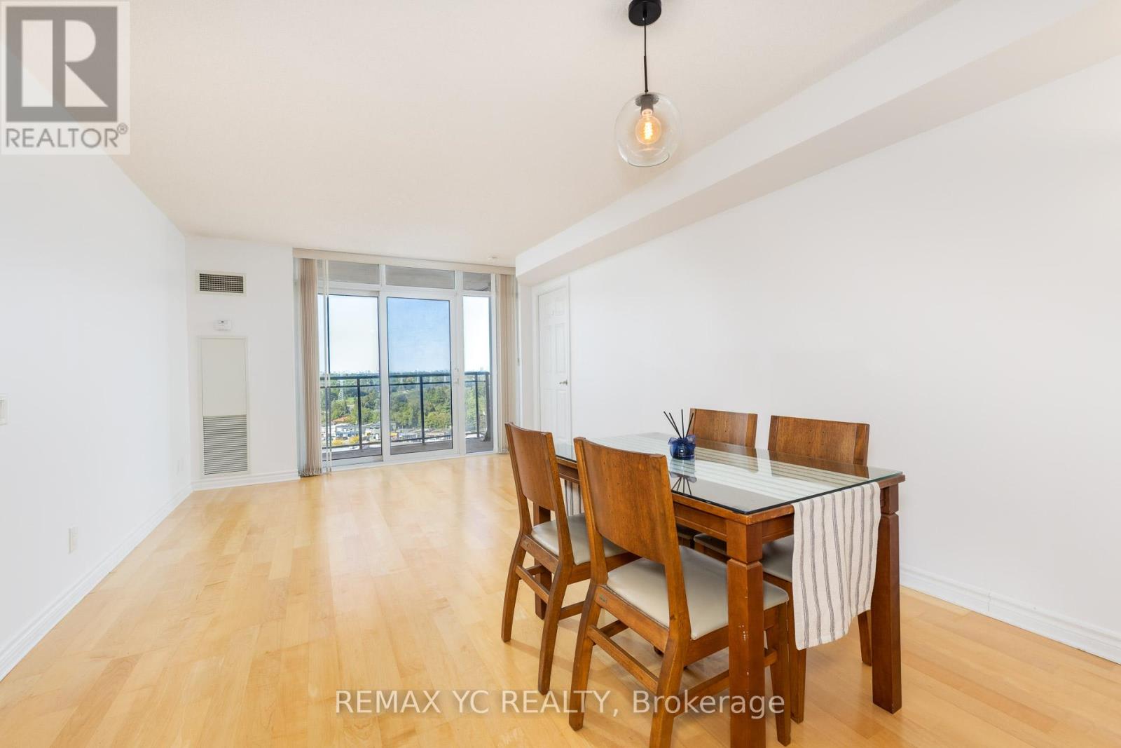 1604 - 5229 Dundas Street W, Toronto, Ontario  M9B 6L9 - Photo 11 - W12445377