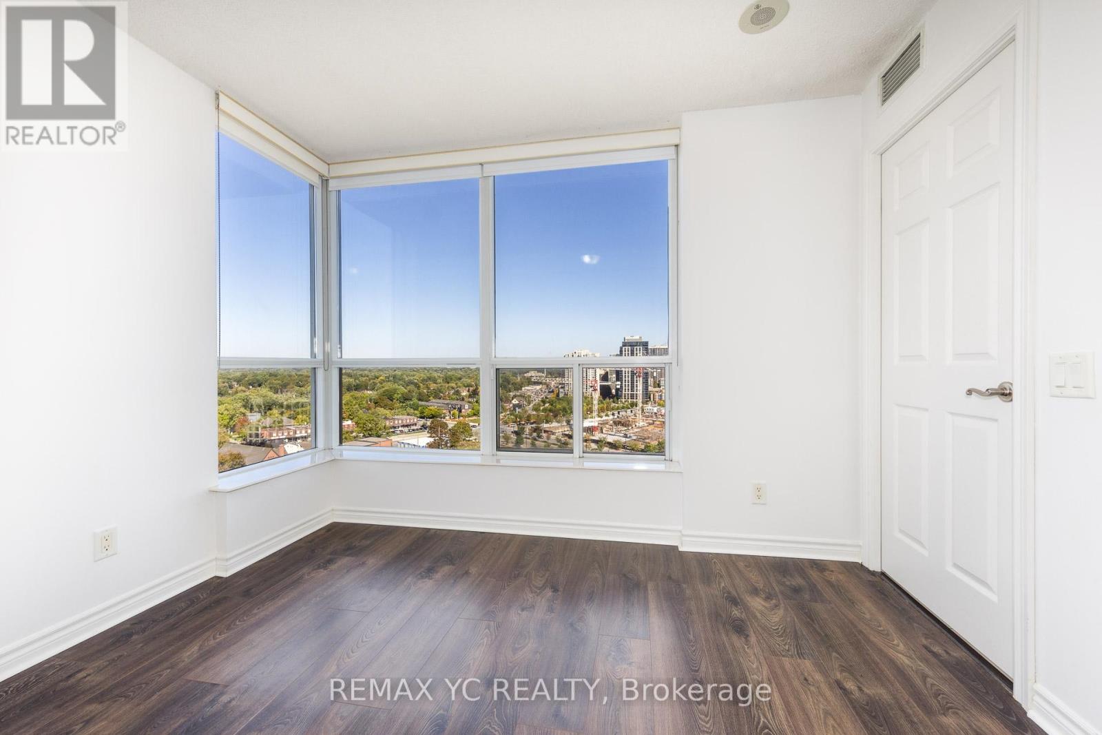 1604 - 5229 Dundas Street W, Toronto, Ontario  M9B 6L9 - Photo 17 - W12445377