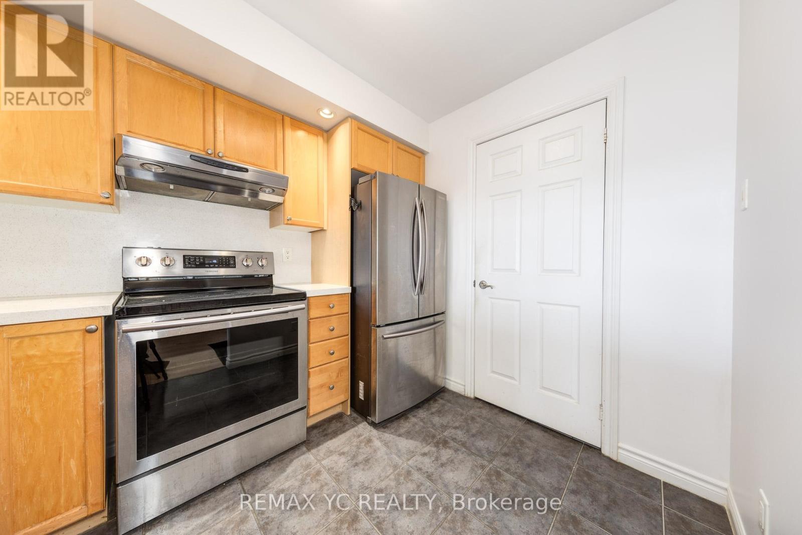 1604 - 5229 Dundas Street W, Toronto, Ontario  M9B 6L9 - Photo 8 - W12445377