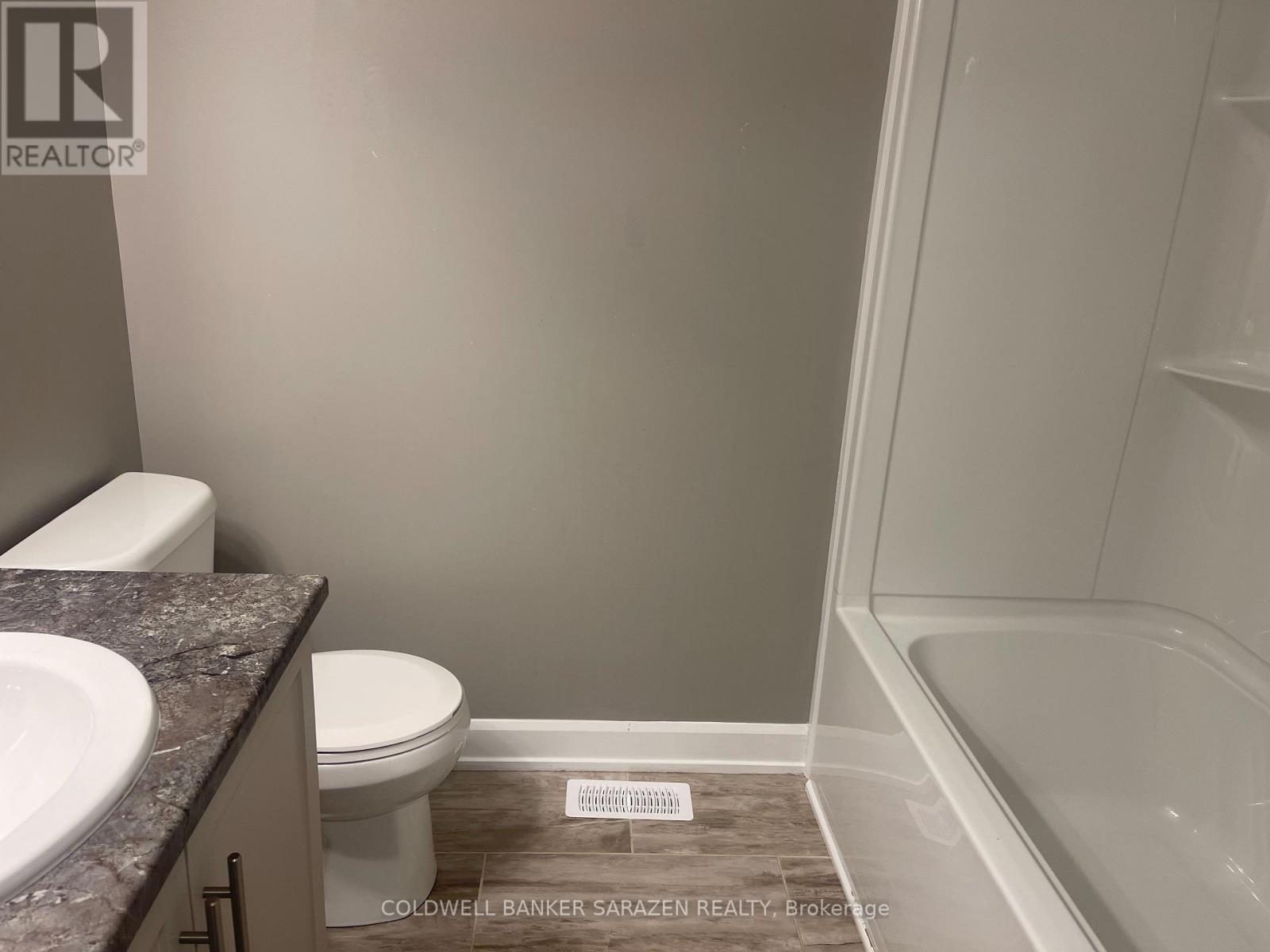 64 Vimy Ridge Crescent, Arnprior, Ontario  K7S 0H7 - Photo 16 - X12445399