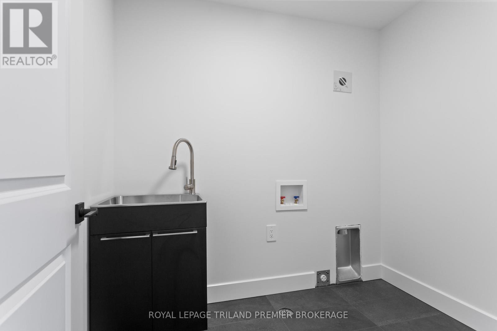 1378 Bush Hill Link, London North, Ontario  N6G 0X6 - Photo 35 - X12442328
