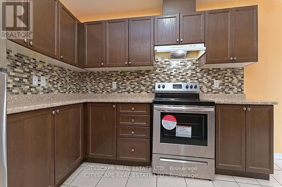 128 Palacebeach Trail, Hamilton, Ontario  L8E 0C3 - Photo 10 - X12441648