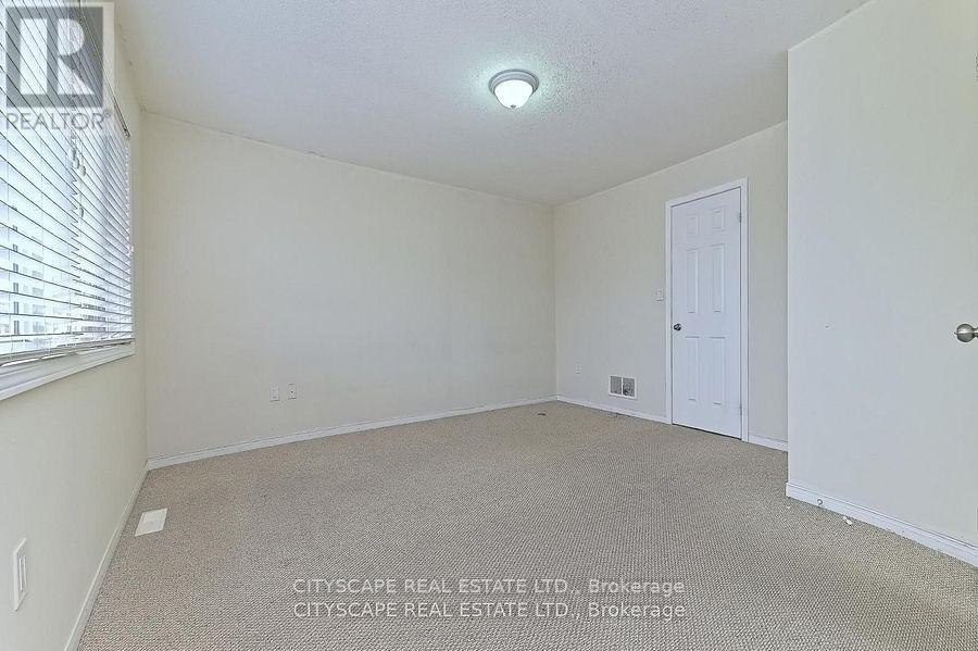 128 Palacebeach Trail, Hamilton, Ontario  L8E 0C3 - Photo 17 - X12441648