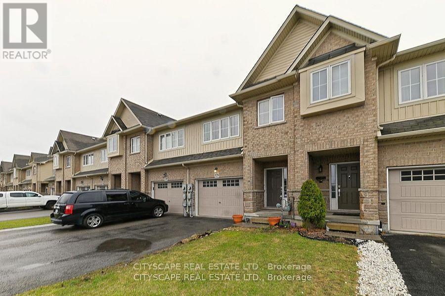 128 Palacebeach Trail, Hamilton, Ontario  L8E 0C3 - Photo 2 - X12441648