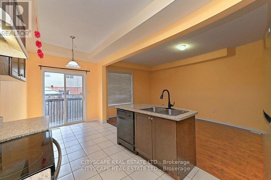 128 Palacebeach Trail, Hamilton, Ontario  L8E 0C3 - Photo 9 - X12441648