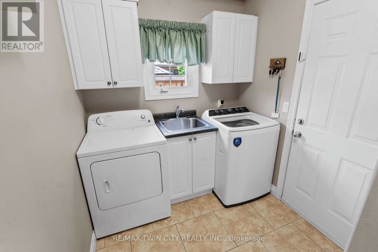 23 Laycock Street, Brantford, Ontario  N3S 0A4 - Photo 22 - X12445370