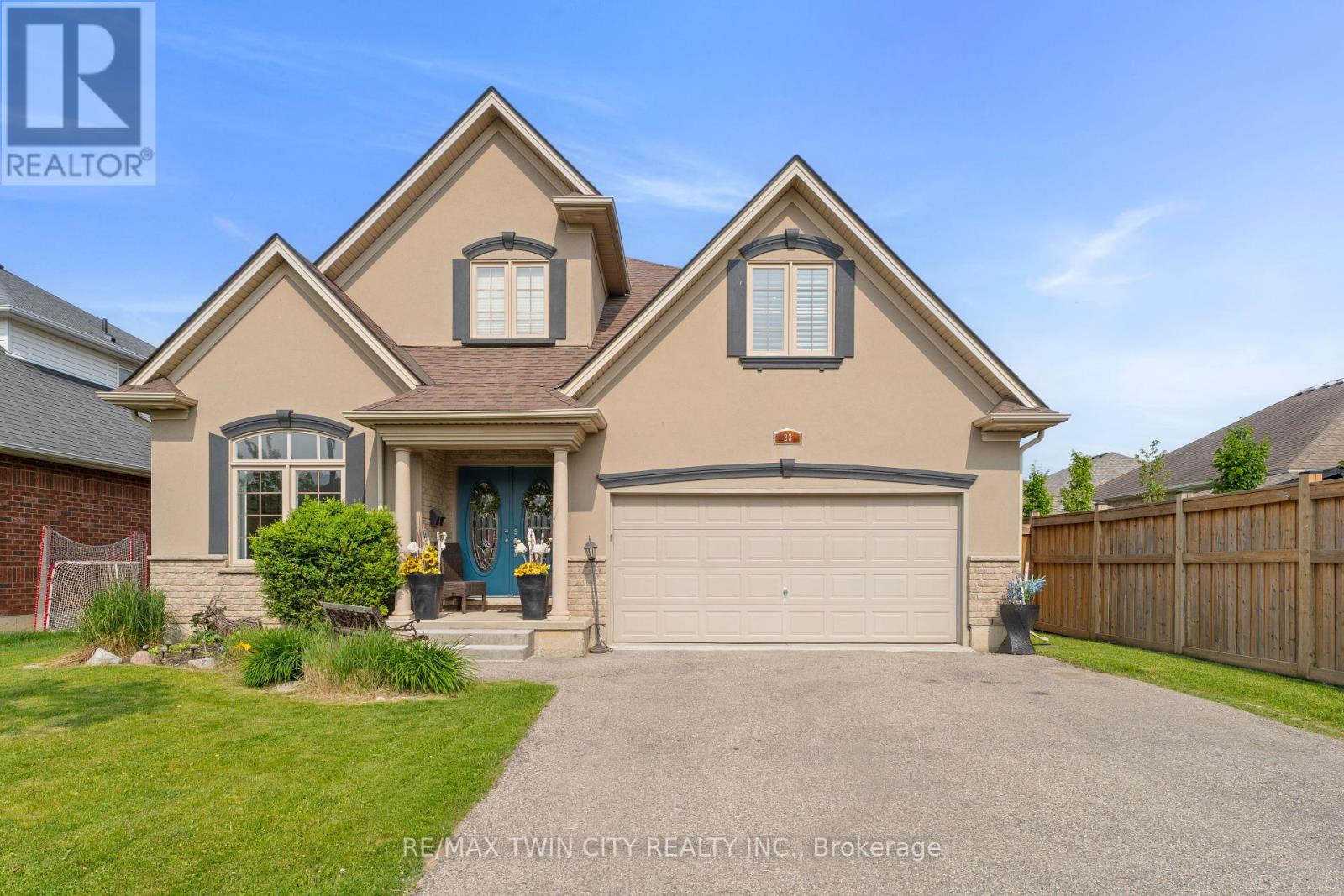 23 Laycock Street, Brantford, Ontario  N3S 0A4 - Photo 5 - X12445370