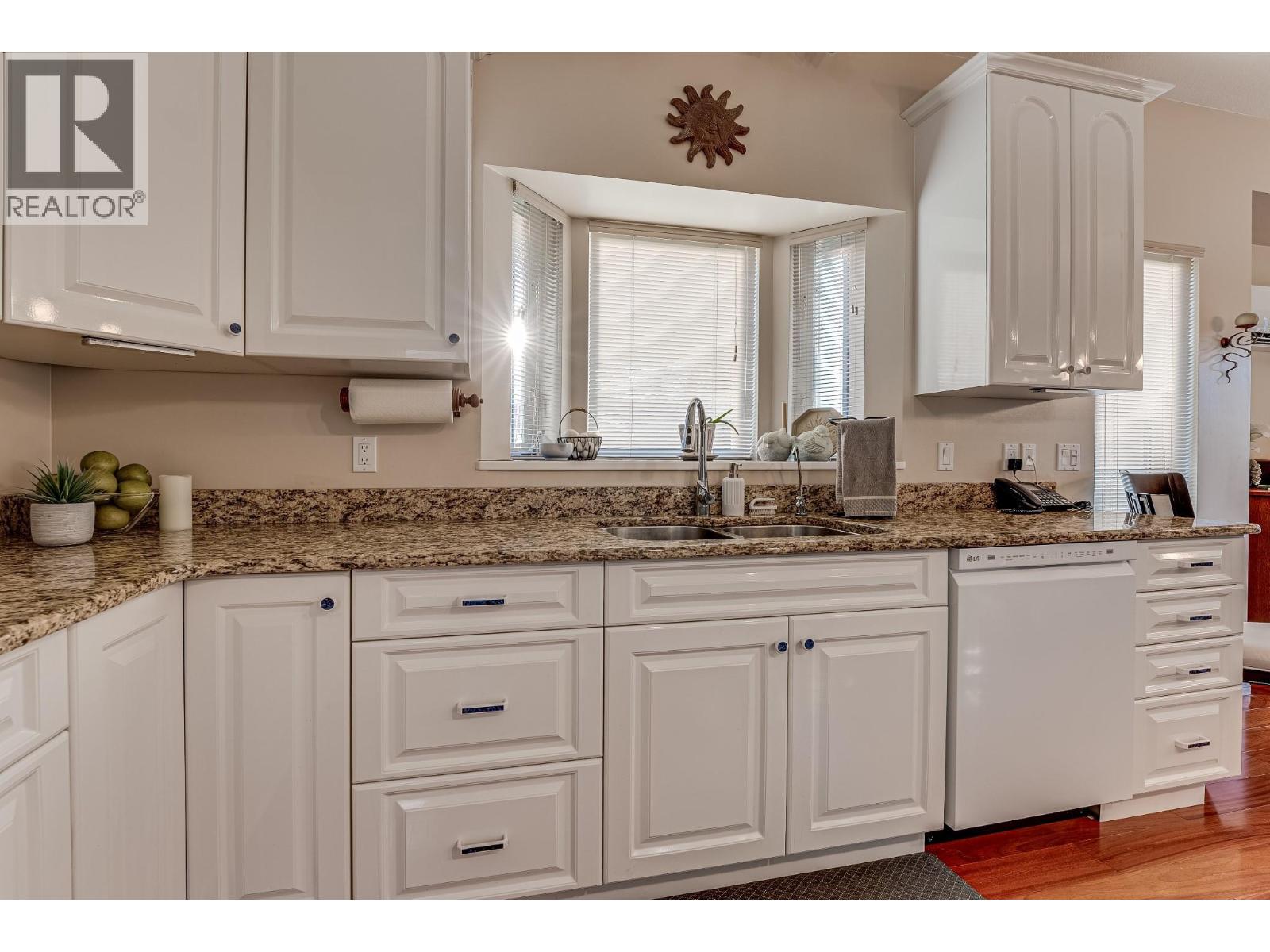 2642 Golf View Place, Blind Bay, British Columbia  V0E 1H2 - Photo 11 - 10364888