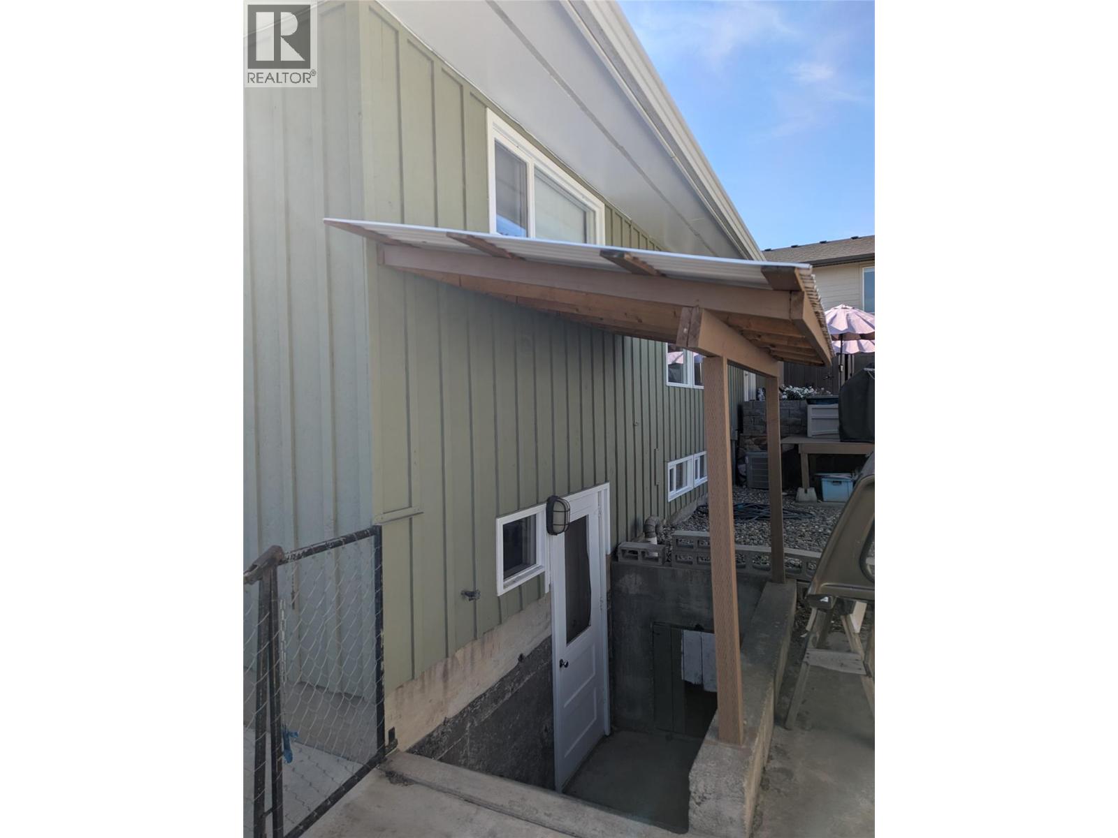 2282 Valleyview Drive, Kamloops, British Columbia  V2C 4C7 - Photo 13 - 10365031