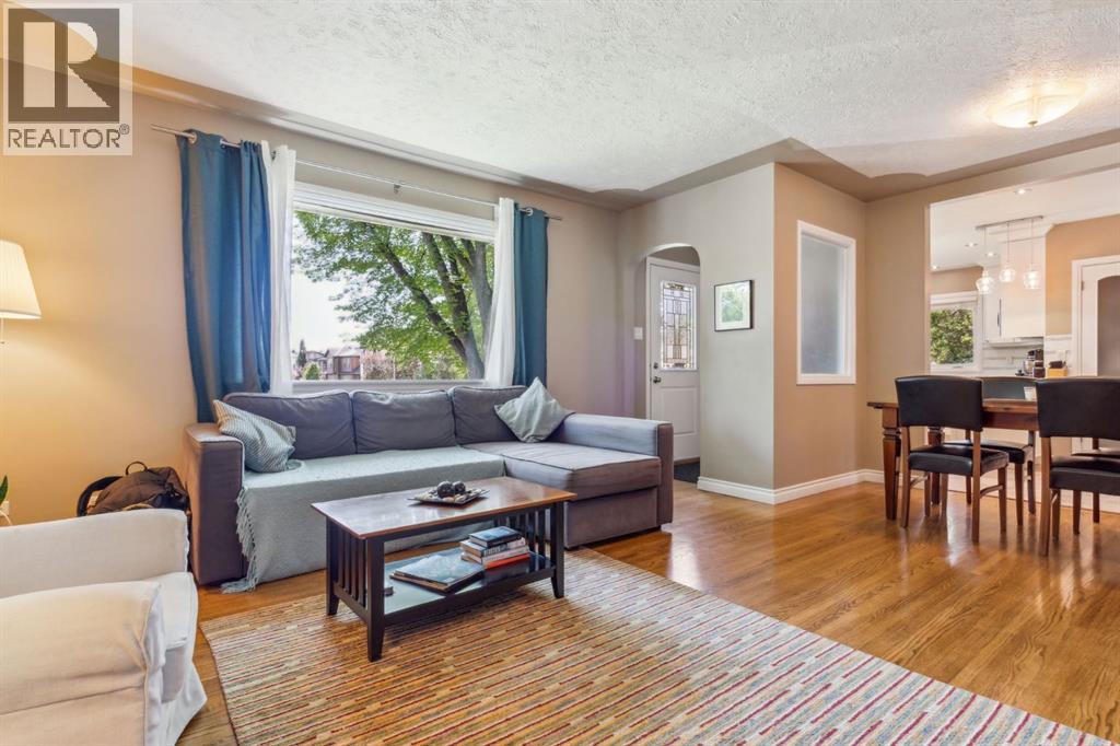 3213 Kilkenny Road Sw, Calgary, Alberta  T3E 4R5 - Photo 4 - A2243603