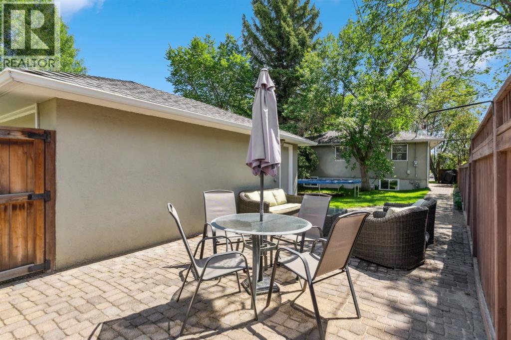 3213 Kilkenny Road Sw, Calgary, Alberta  T3E 4R5 - Photo 35 - A2243603