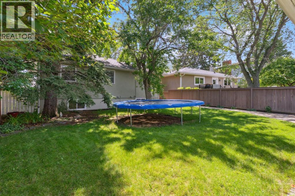 3213 Kilkenny Road Sw, Calgary, Alberta  T3E 4R5 - Photo 36 - A2243603
