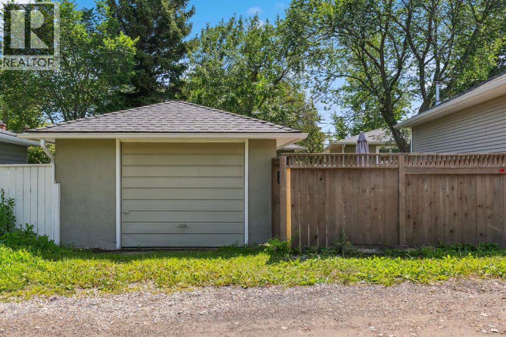 3213 Kilkenny Road Sw, Calgary, Alberta  T3E 4R5 - Photo 39 - A2243603