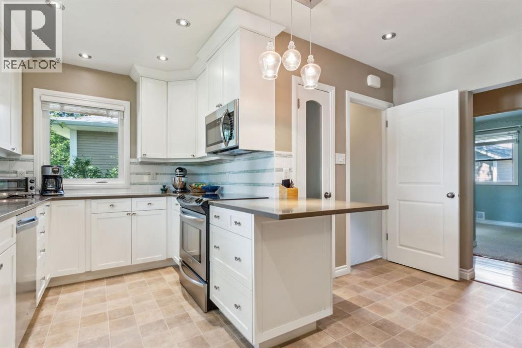 3213 Kilkenny Road Sw, Calgary, Alberta  T3E 4R5 - Photo 10 - A2243603