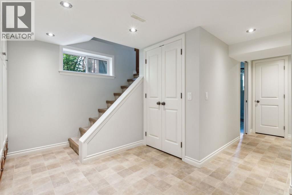 3213 Kilkenny Road Sw, Calgary, Alberta  T3E 4R5 - Photo 21 - A2243603