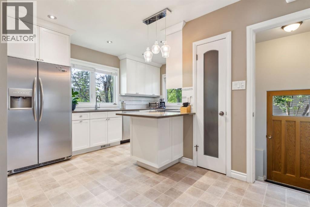 3213 Kilkenny Road Sw, Calgary, Alberta  T3E 4R5 - Photo 9 - A2243603