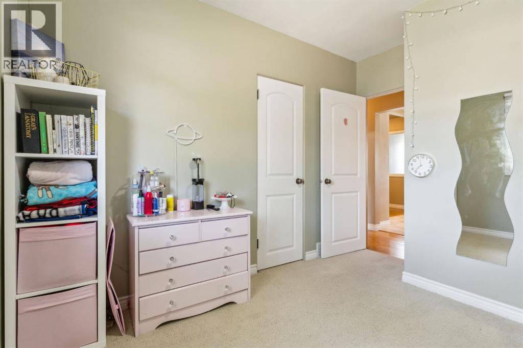3213 Kilkenny Road Sw, Calgary, Alberta  T3E 4R5 - Photo 15 - A2243603