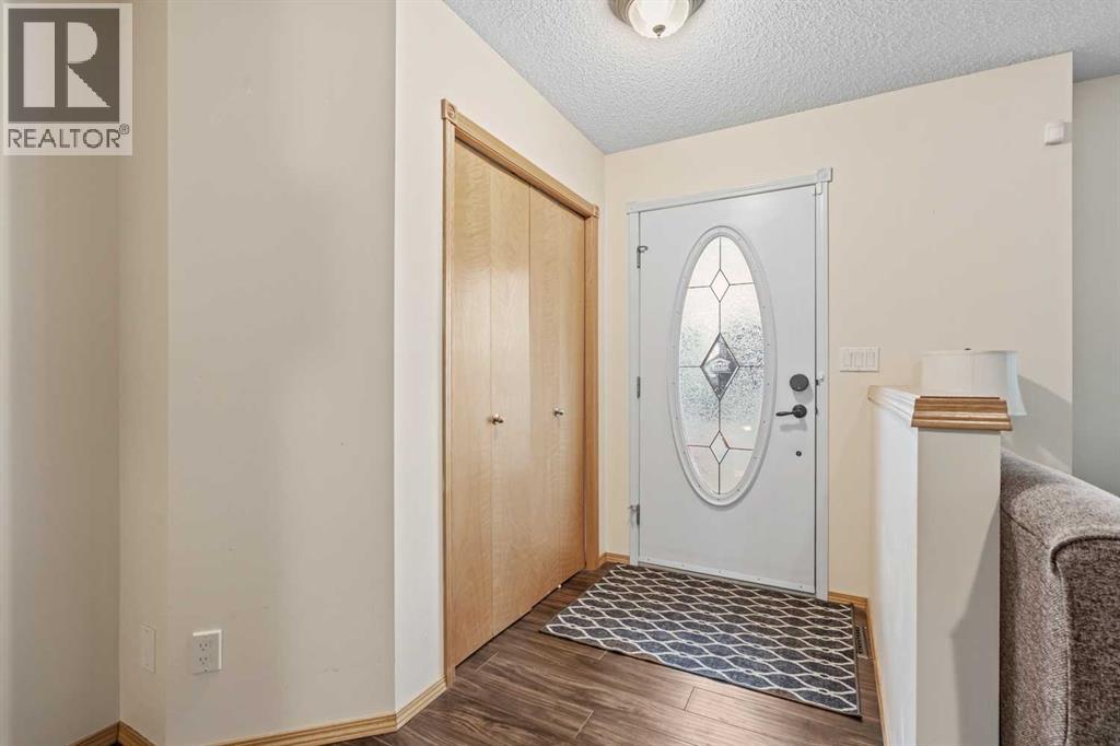 229 Hidden Hills Place Nw, Calgary, Alberta  T3A 6E3 - Photo 4 - A2260967