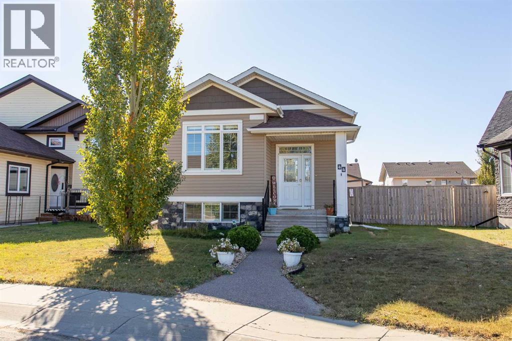 44 Mackenzie Crescent, Lacombe, Alberta  T4L 0B3 - Photo 2 - A2262267