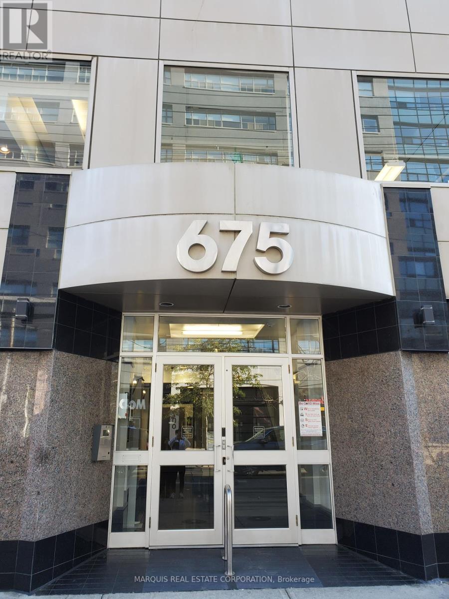302 - 675 KING STREET W, Toronto, Ontario