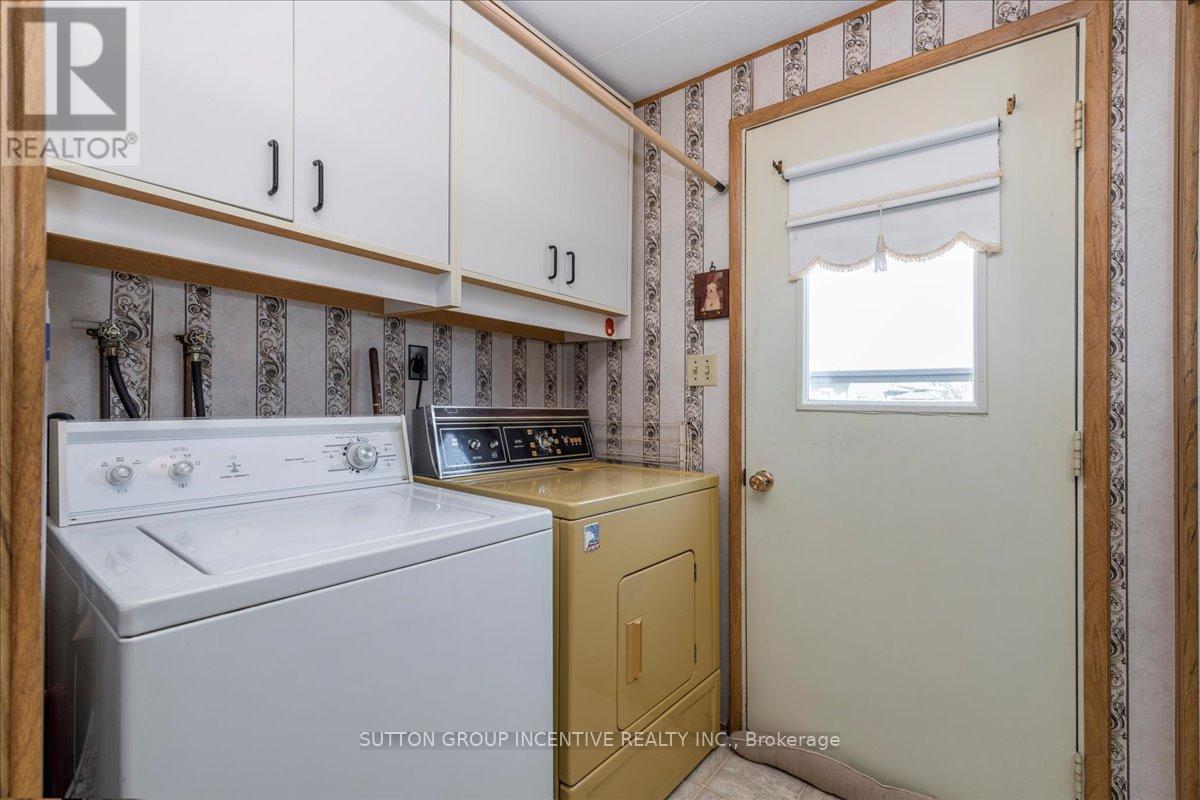 10 Mimosa Crescent, Innisfil, Ontario  L9S 1P9 - Photo 10 - N12445388