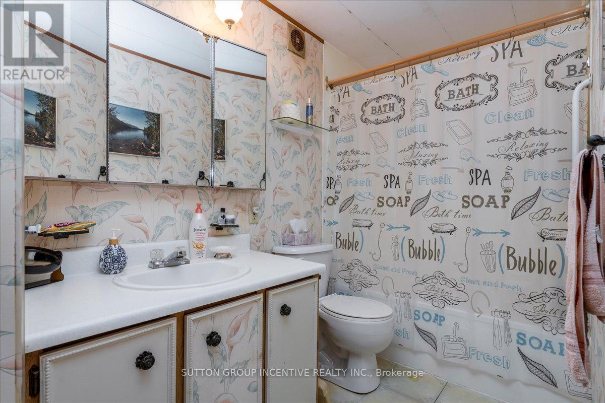 10 Mimosa Crescent, Innisfil, Ontario  L9S 1P9 - Photo 22 - N12445388