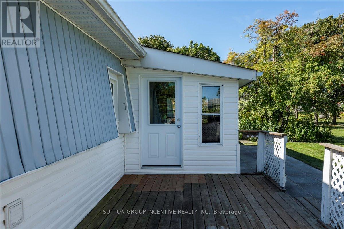 10 Mimosa Crescent, Innisfil, Ontario  L9S 1P9 - Photo 23 - N12445388