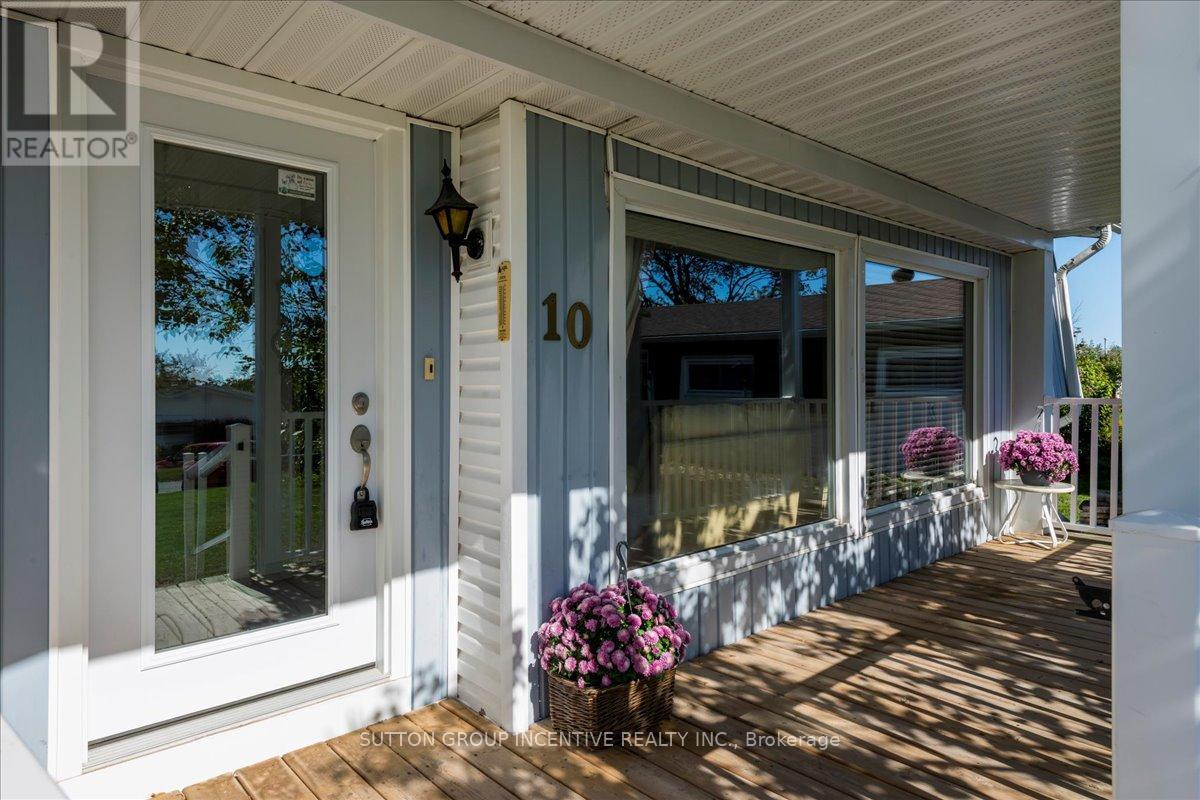 10 Mimosa Crescent, Innisfil, Ontario  L9S 1P9 - Photo 4 - N12445388
