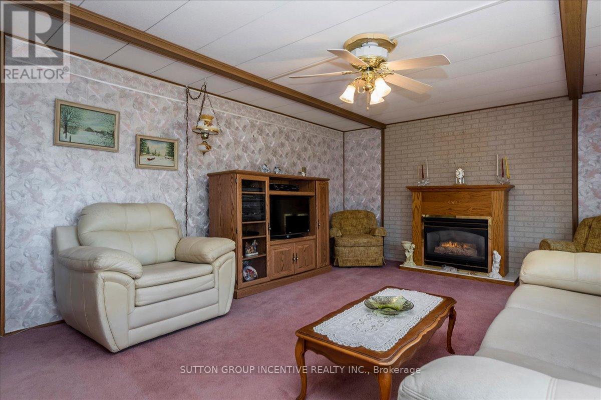 10 Mimosa Crescent, Innisfil, Ontario  L9S 1P9 - Photo 7 - N12445388