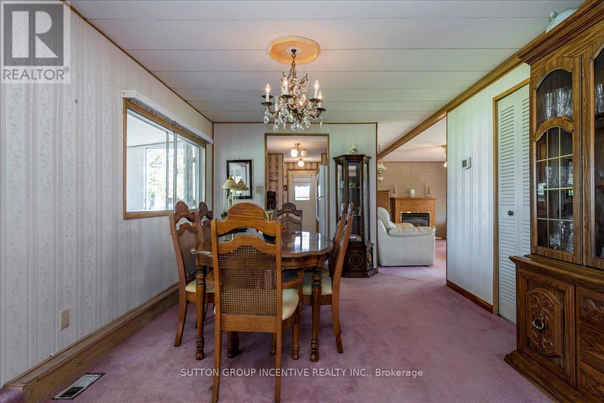 10 Mimosa Crescent, Innisfil, Ontario  L9S 1P9 - Photo 8 - N12445388