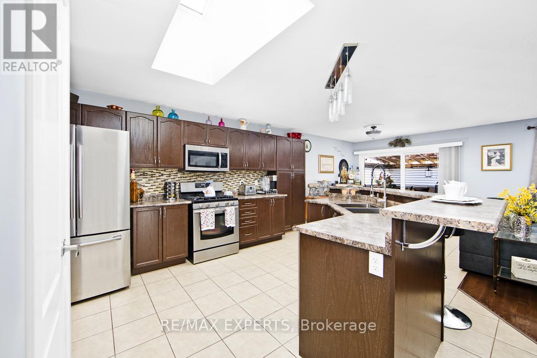 2184 Nevils Street, Innisfil, Ontario  L9S 0E1 - Photo 12 - N12445389