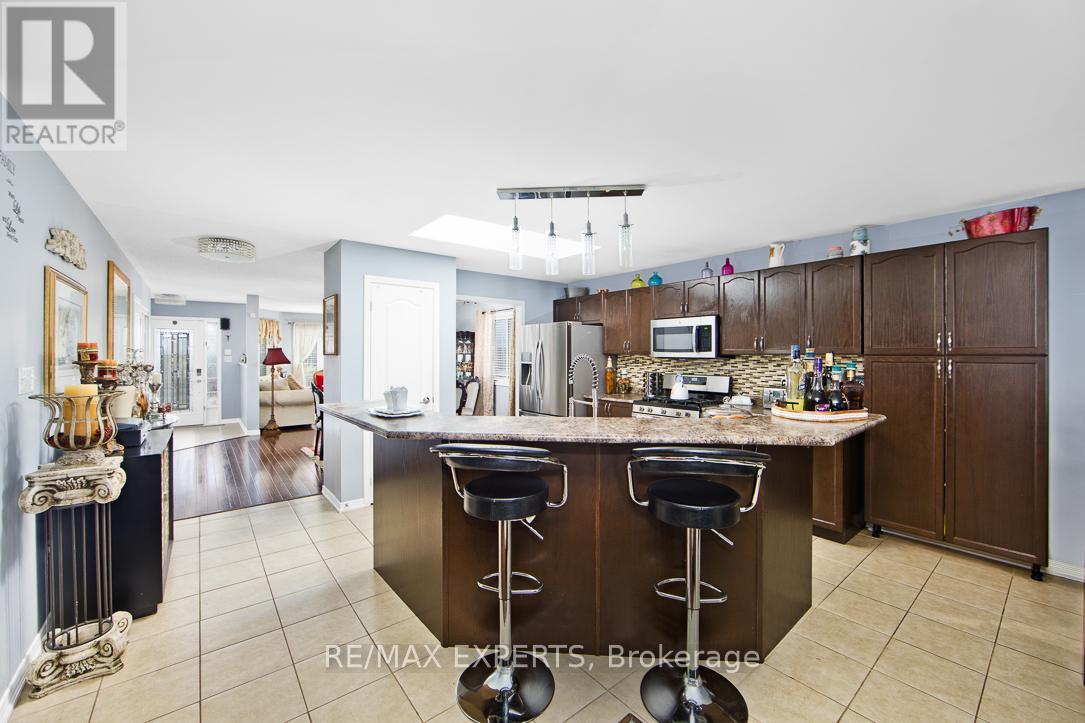 2184 Nevils Street, Innisfil, Ontario  L9S 0E1 - Photo 13 - N12445389