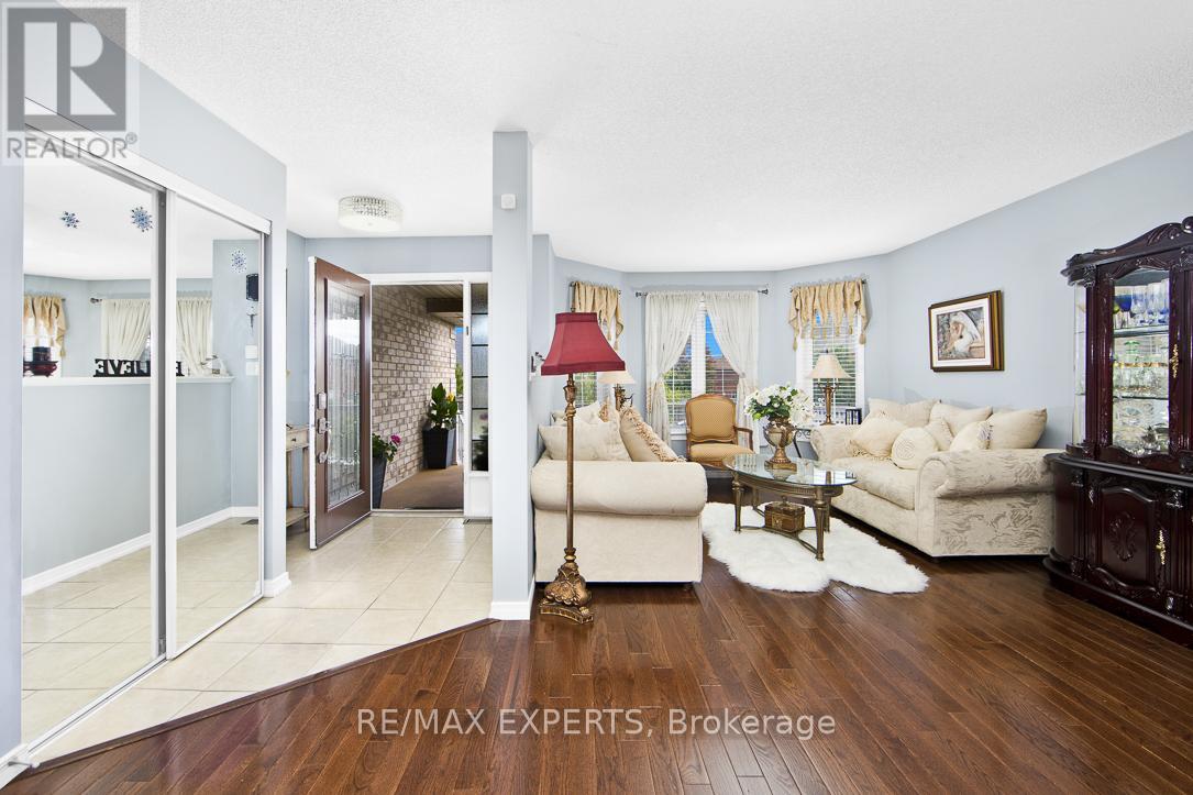 2184 Nevils Street, Innisfil, Ontario  L9S 0E1 - Photo 4 - N12445389