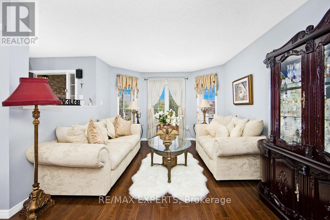 2184 Nevils Street, Innisfil, Ontario  L9S 0E1 - Photo 5 - N12445389