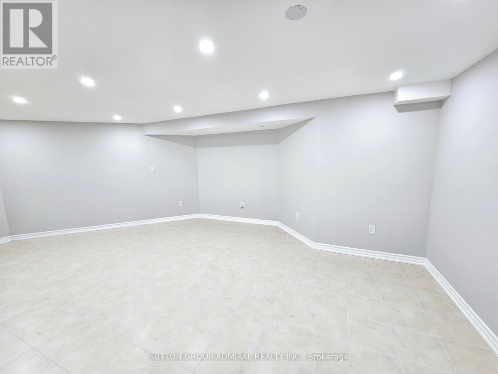 Bsmnt - 103 Kingsnorth Boulevard, Vaughan, Ontario  L4L 8J6 - Photo 4 - N12445395