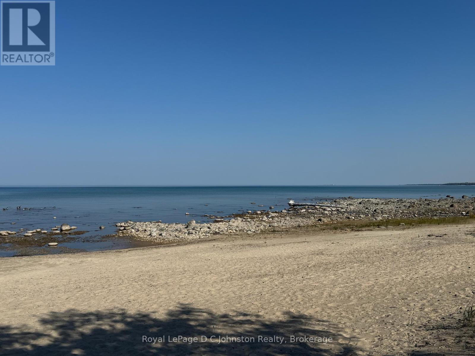 103 Saugeen Beach Road, Saugeen Shores, Ontario  N0H 2C5 - Photo 11 - X12445410