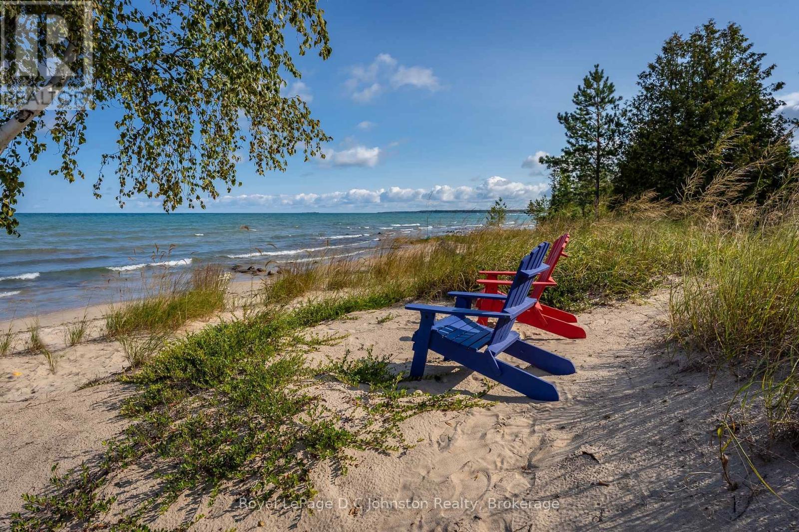 103 Saugeen Beach Road, Saugeen Shores, Ontario  N0H 2C5 - Photo 14 - X12445410