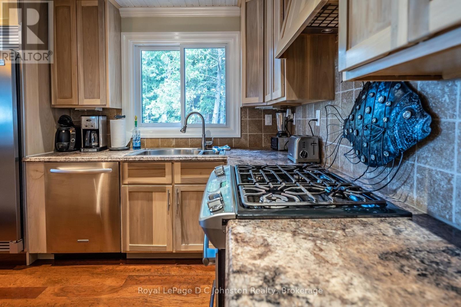 103 Saugeen Beach Road, Saugeen Shores, Ontario  N0H 2C5 - Photo 28 - X12445410