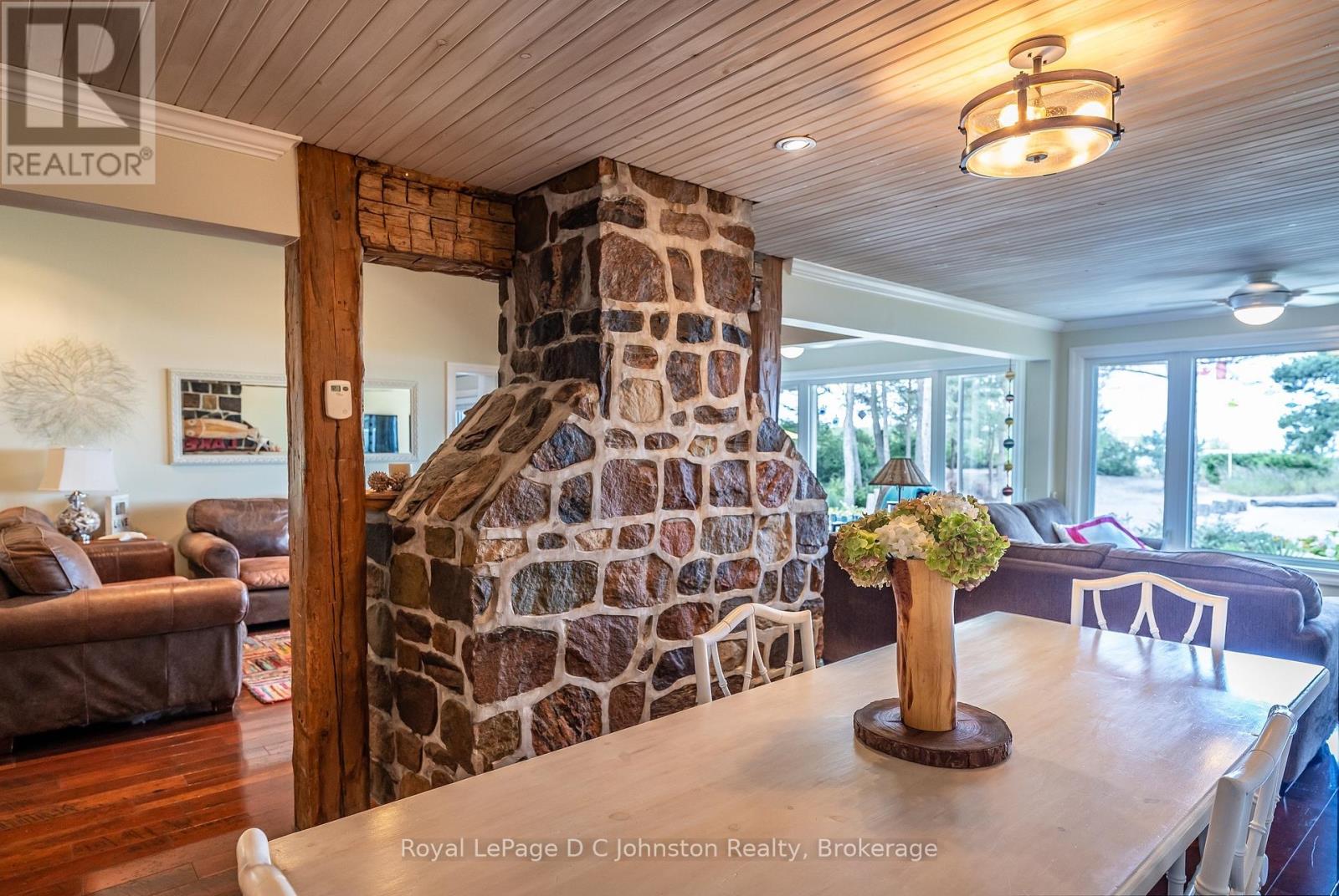 103 Saugeen Beach Road, Saugeen Shores, Ontario  N0H 2C5 - Photo 33 - X12445410