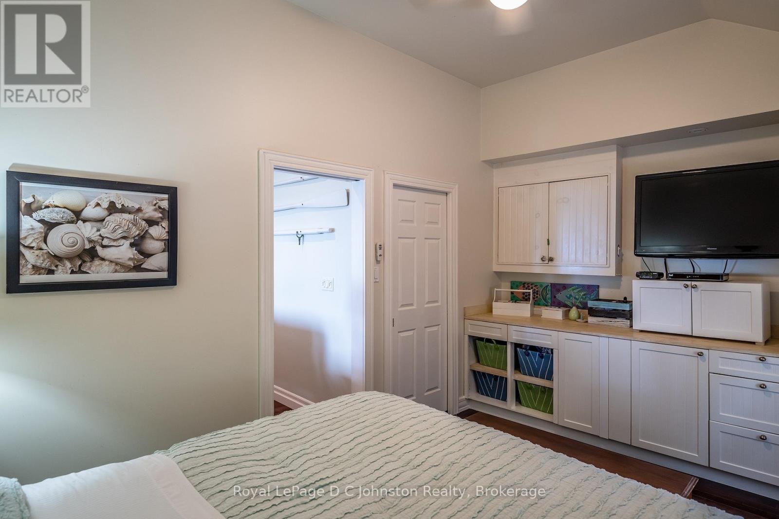 103 Saugeen Beach Road, Saugeen Shores, Ontario  N0H 2C5 - Photo 40 - X12445410