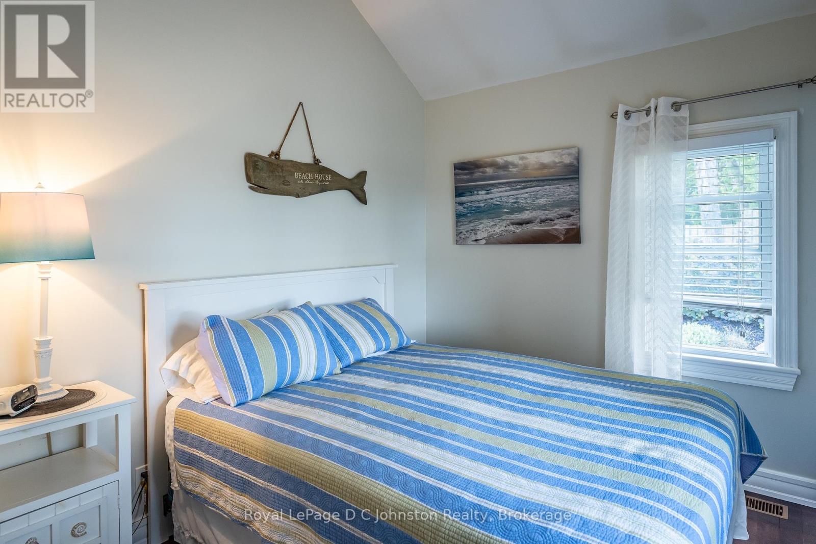 103 Saugeen Beach Road, Saugeen Shores, Ontario  N0H 2C5 - Photo 41 - X12445410