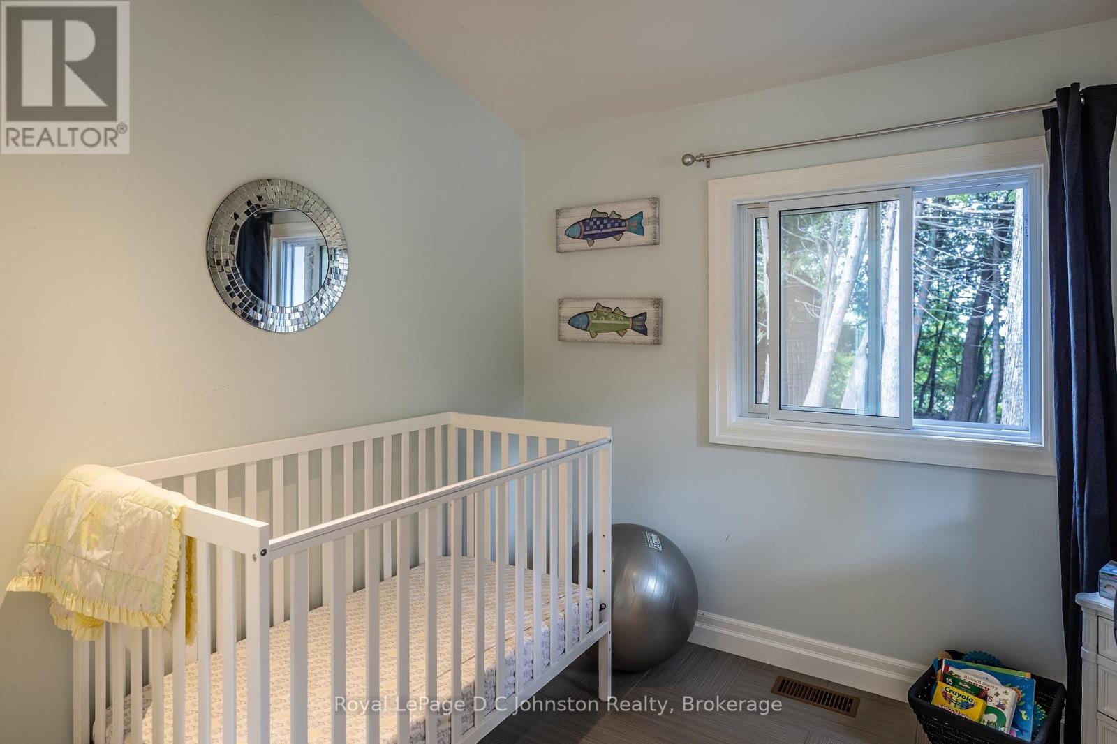 103 Saugeen Beach Road, Saugeen Shores, Ontario  N0H 2C5 - Photo 42 - X12445410
