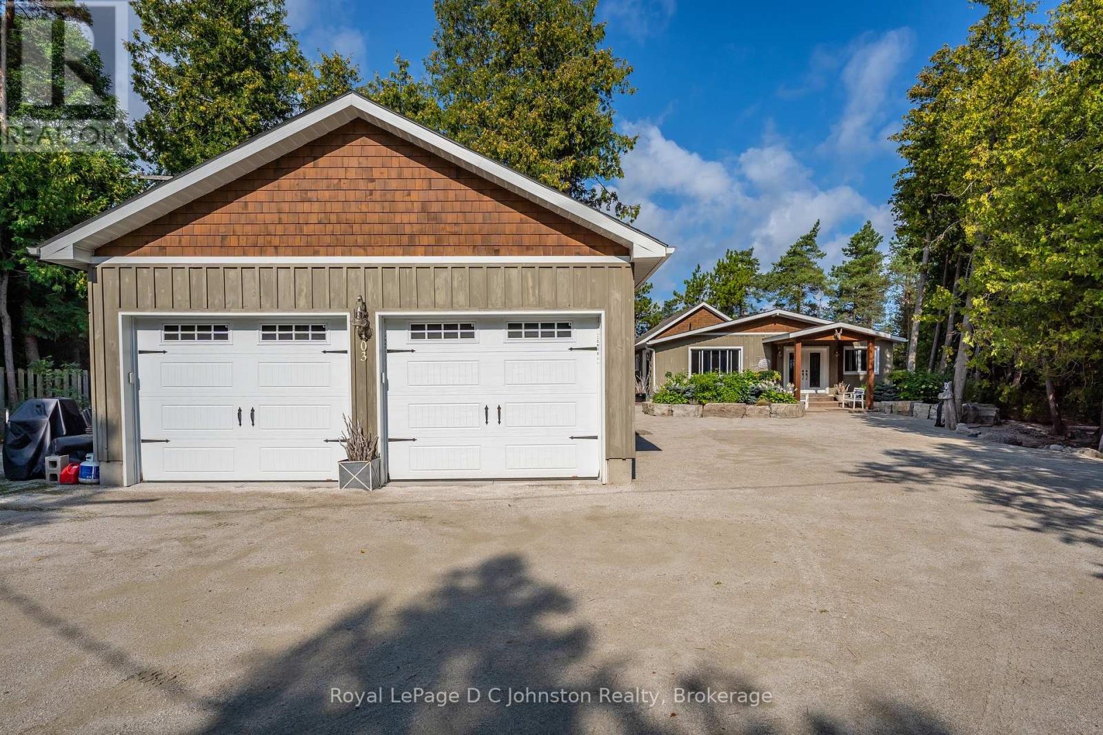 103 Saugeen Beach Road, Saugeen Shores, Ontario  N0H 2C5 - Photo 45 - X12445410