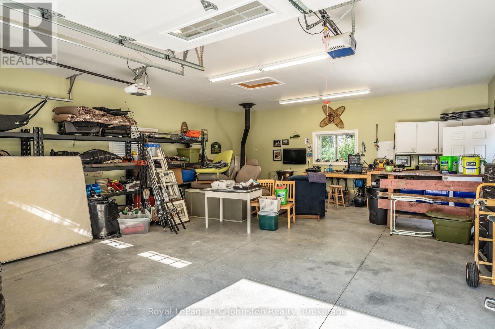 103 Saugeen Beach Road, Saugeen Shores, Ontario  N0H 2C5 - Photo 46 - X12445410
