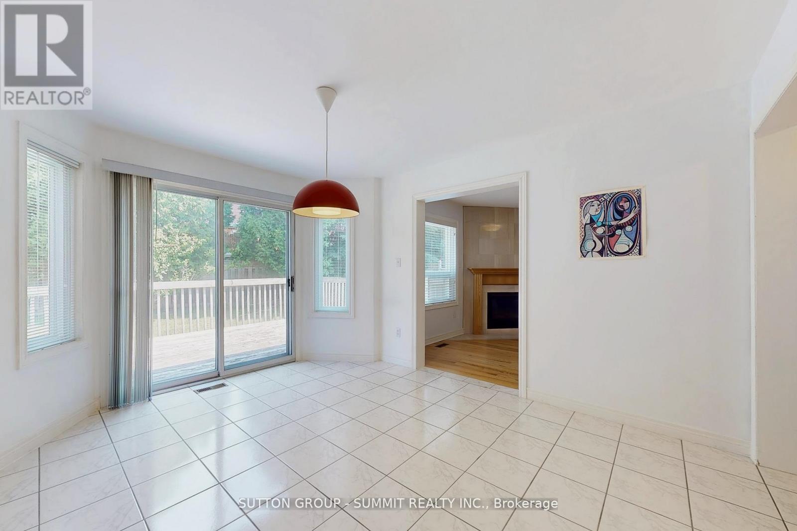 5525 Fleur-De-Lis, Mississauga (East Credit), Ontario  L5R 2Z6 - Photo 12 - W12445378