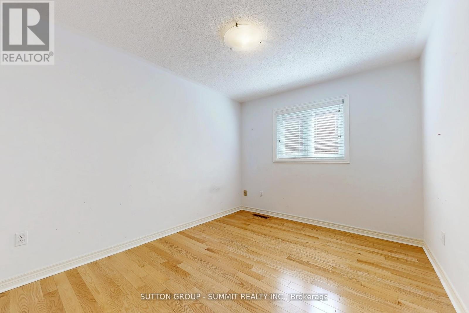 5525 Fleur-De-Lis, Mississauga (East Credit), Ontario  L5R 2Z6 - Photo 15 - W12445378