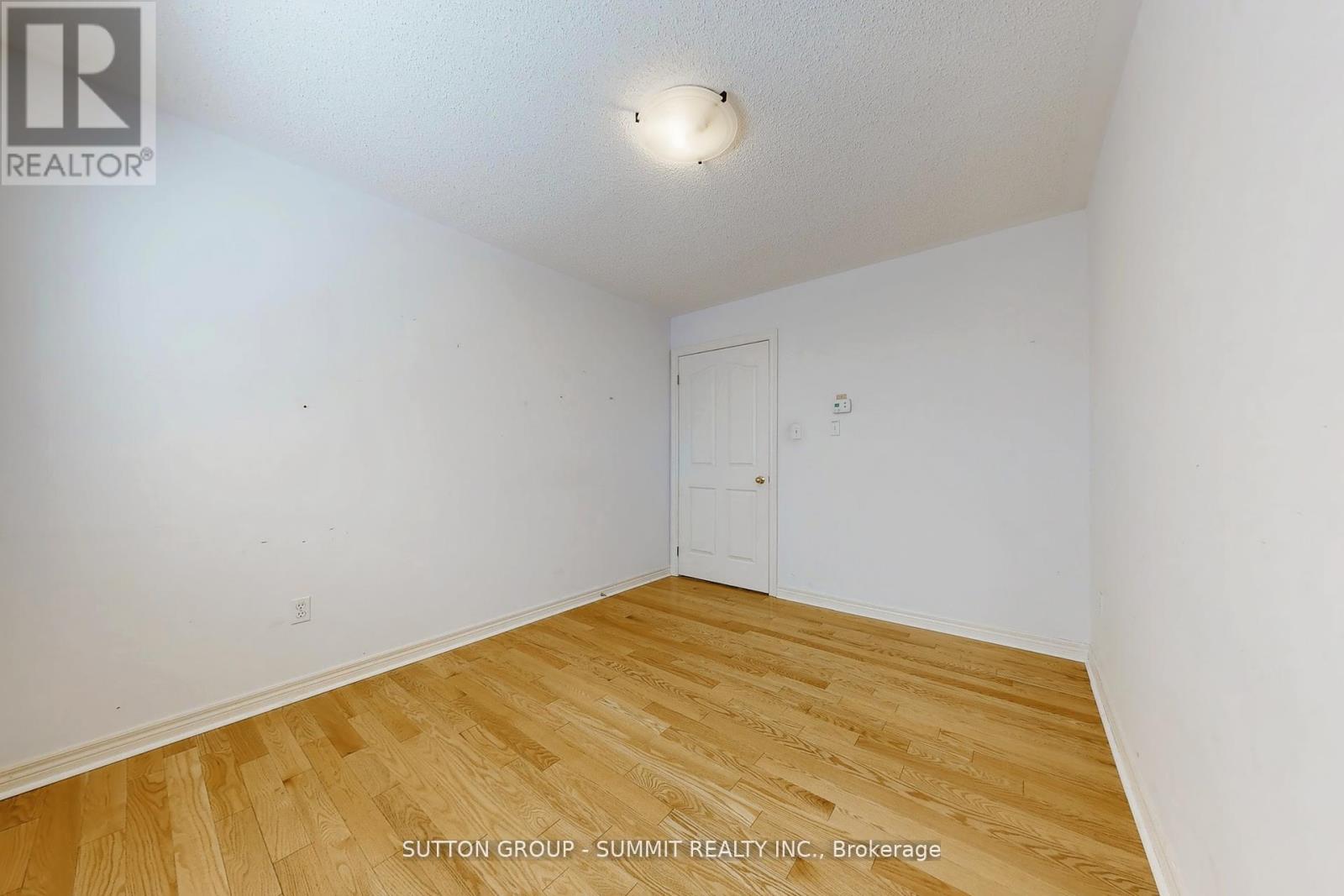 5525 Fleur-De-Lis, Mississauga (East Credit), Ontario  L5R 2Z6 - Photo 17 - W12445378