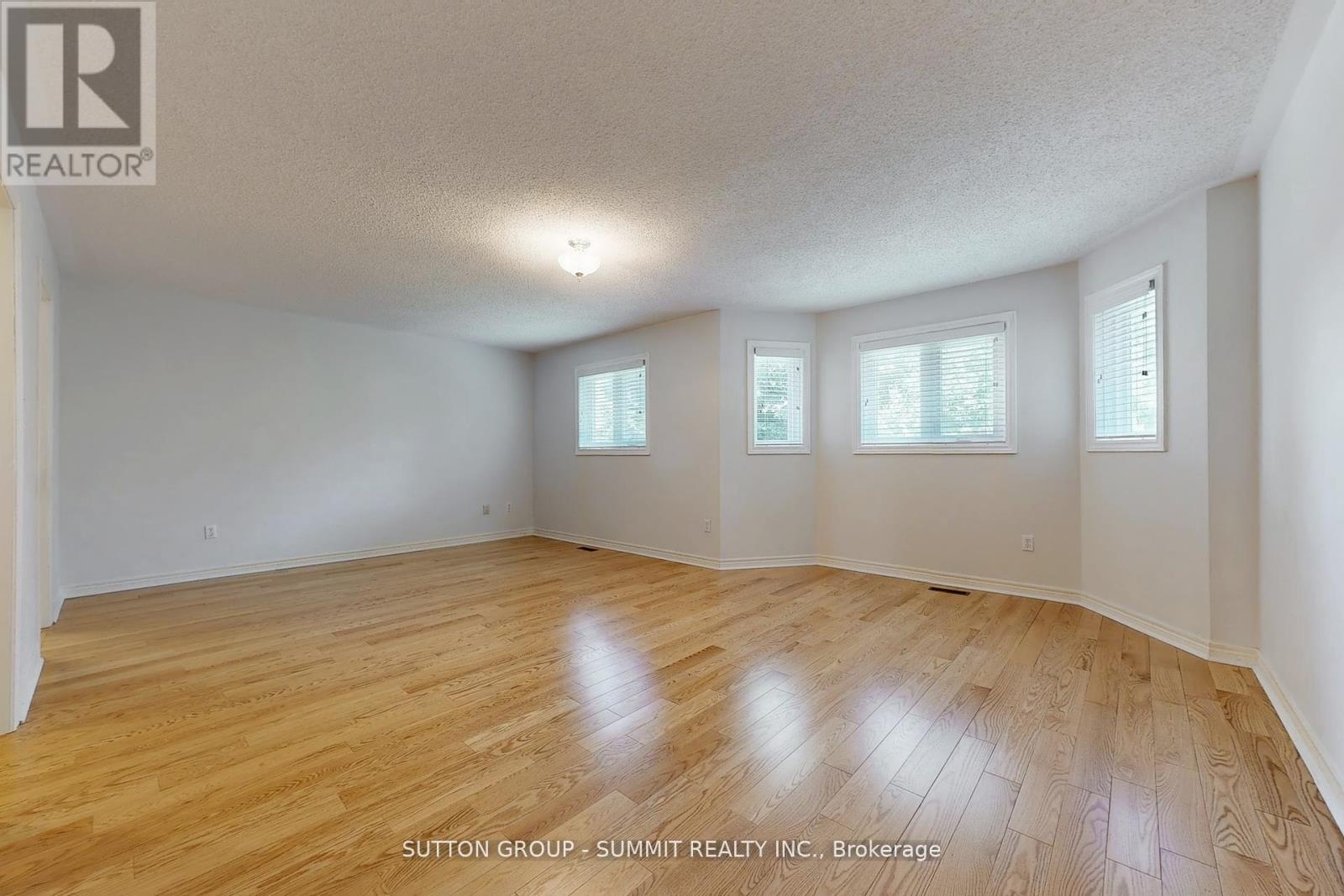 5525 Fleur-De-Lis, Mississauga (East Credit), Ontario  L5R 2Z6 - Photo 24 - W12445378