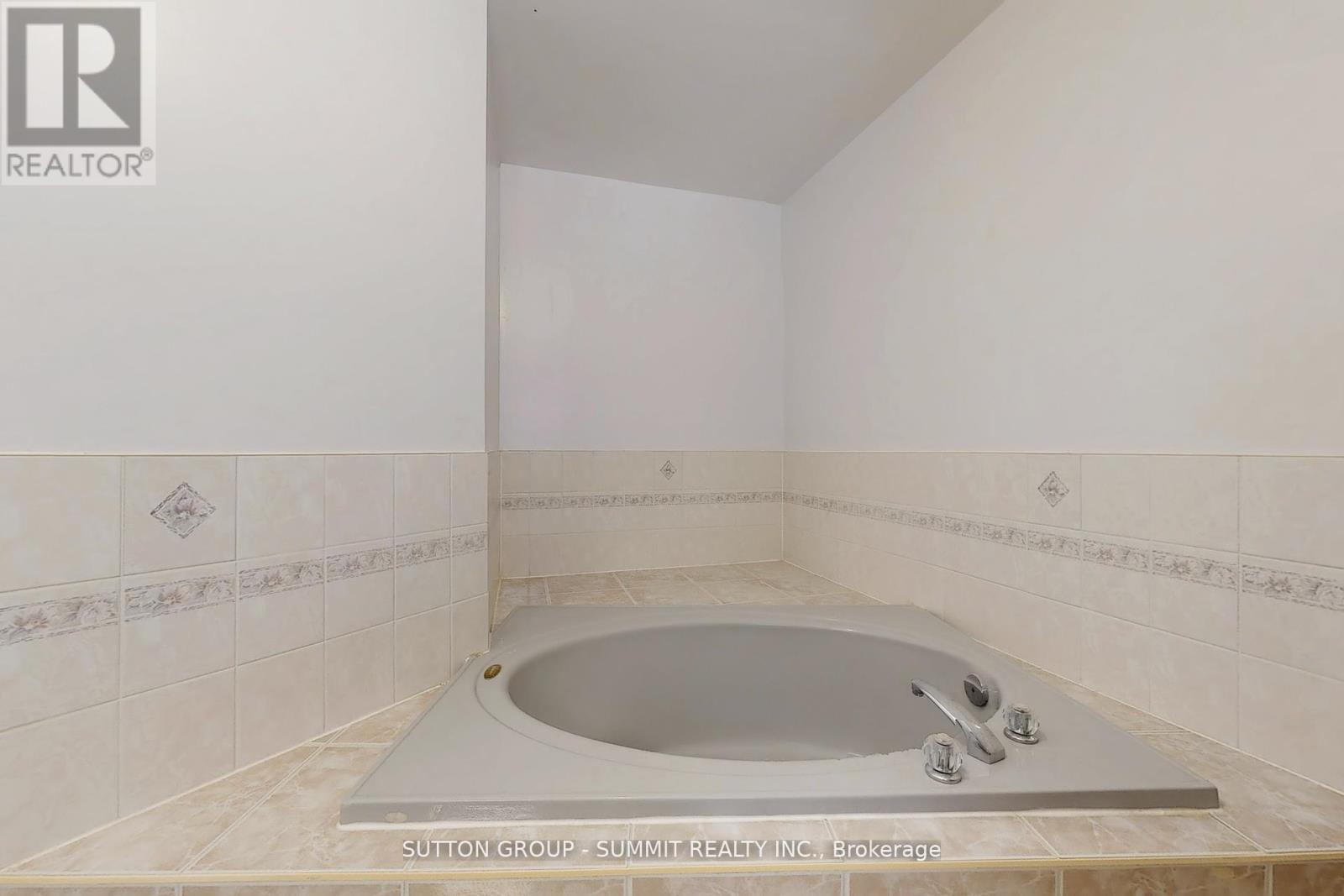 5525 Fleur-De-Lis, Mississauga (East Credit), Ontario  L5R 2Z6 - Photo 27 - W12445378