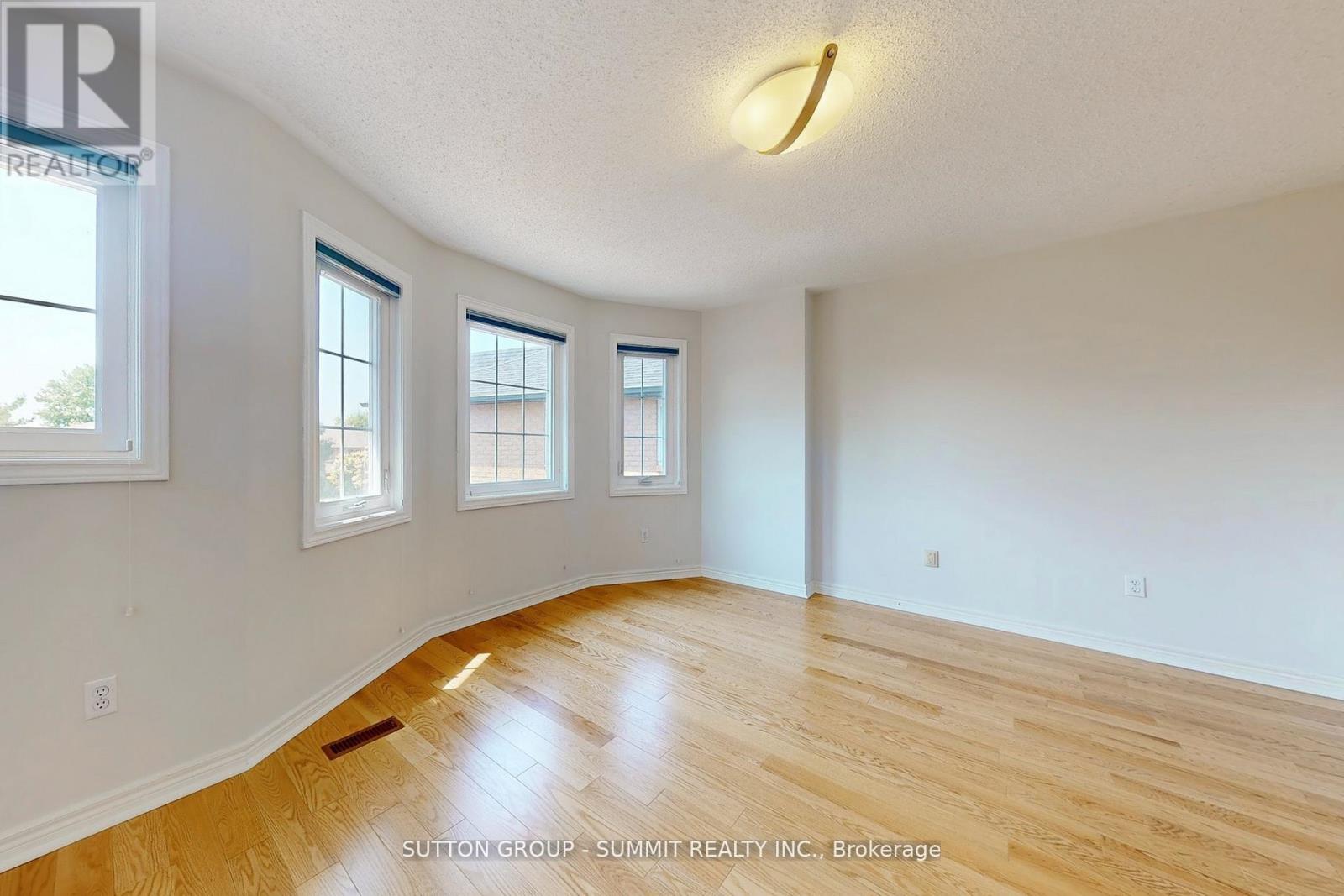 5525 Fleur-De-Lis, Mississauga (East Credit), Ontario  L5R 2Z6 - Photo 30 - W12445378